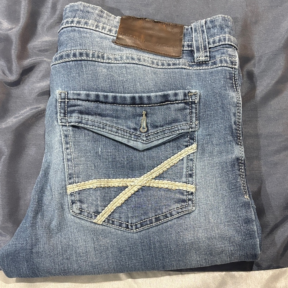 Men's Light Blue Relaxed Jeans with Embroidered Detail (TK AXEL)